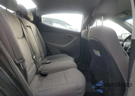 2016 Hyundai Elantra Se z USA, uszkodzony, nr VIN 5NPDH4AE4GH729580